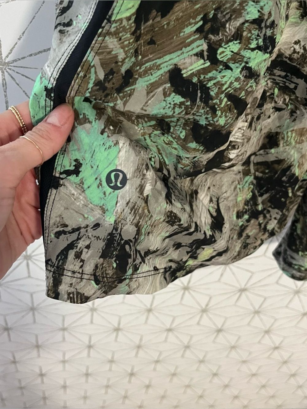 Lululemon Pace Breaker Linerless Short 7"
Impulse Green Multi - Picture 8 of 8